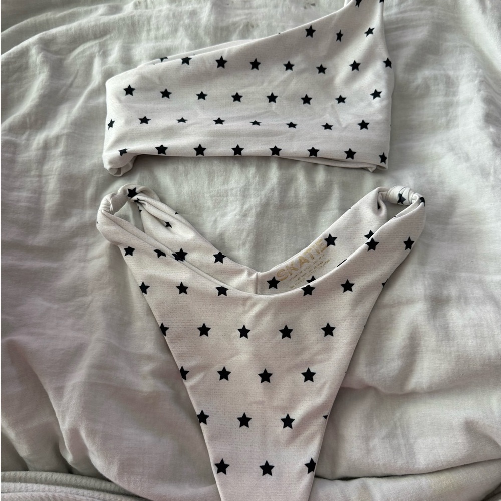 Skatie White Star Print Bikini Set size small